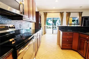 2550 Verdmont Ct, Cape Coral, FL 33991 - Photo 6