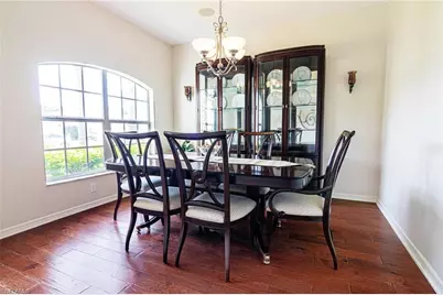 2550 Verdmont Ct, Cape Coral, FL 33991 - Photo 8