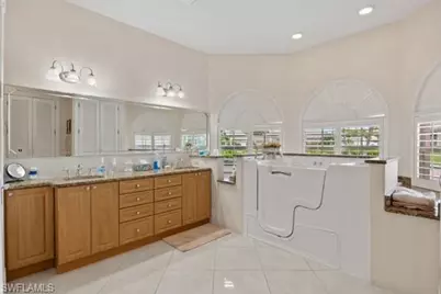 172 SE 23rd St, Cape Coral, FL 33990 - Photo 30