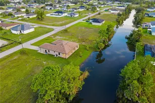 3307 NE 13th Ave, Cape Coral, FL 33909 - Photo 4