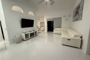 1726 Country Club Blvd, Cape Coral, FL 33990 - Photo 2