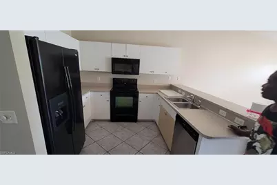 3723 SE 9th Pl, Cape Coral, FL 33904 - Photo 2