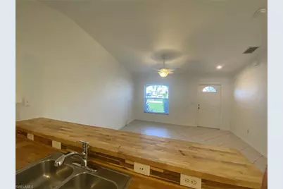 1027 SE 11th St, Cape Coral, FL 33990 - Photo 6