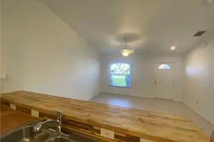 1027 SE 11th St, Cape Coral, FL 33990 - Photo 6