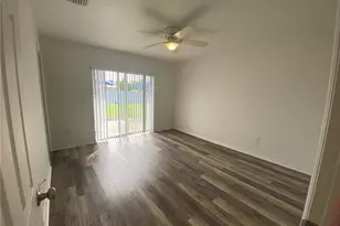 1027 SE 11th St, Cape Coral, FL 33990 - Photo 8