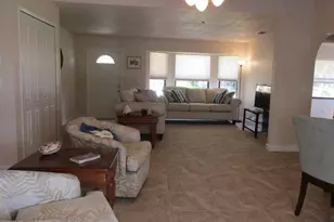 1510 SE 11th Pl, Cape Coral, FL 33990 - Photo 4