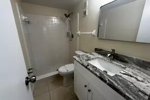 4906 Victoria Dr, Cape Coral, FL 33904 - Photo 8