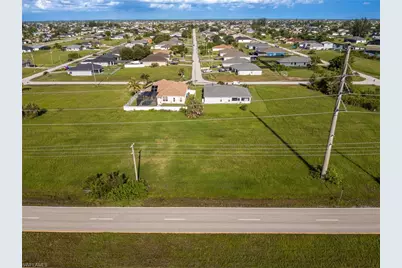 824 El Dorado Blvd N, Cape Coral, FL 33993 - Photo 6