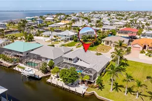 2372 Cherimoya Ln, Saint James City, FL 33956 - Photo 6