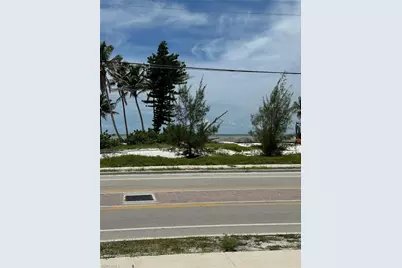 106 Hibiscus Dr, Fort Myers Beach, FL 33931 - Photo 14