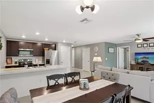 658 Lomond St, Lehigh Acres, FL 33972 - Photo 12