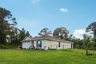 658 Lomond St, Lehigh Acres, FL 33972 - Photo 4