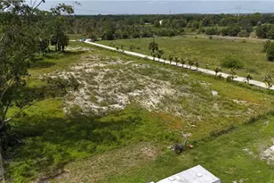 23435 Carolyn Ln, Fort Myers, FL 33913 - Photo 10