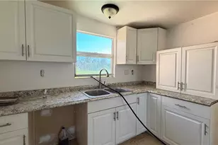 23435 Carolyn Ln, Fort Myers, FL 33913 - Photo 14