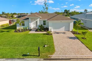 154 SE 20th St, Cape Coral, FL 33990 - Photo 4