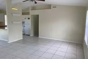 518 NW 19th Pl, Cape Coral, FL 33993 - Photo 4