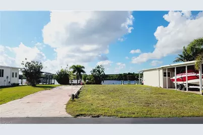 306 Shoreland Dr, Fort Myers, FL 33905 - Photo 1