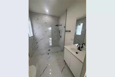 104 Olive Cir, Lehigh Acres, FL 33971 - Photo 4