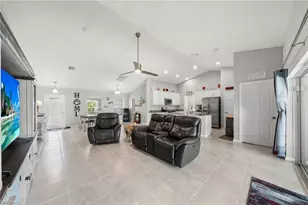 2805 NW 12th Ln, Cape Coral, FL 33993 - Photo 12