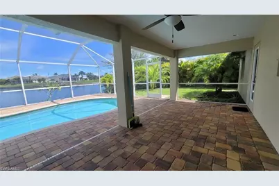 1723 SW 31st Ln, Cape Coral, FL 33914 - Photo 4