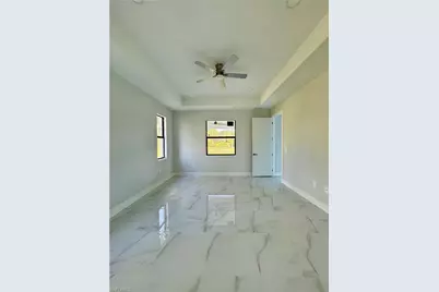 542 Ames St E, Lehigh Acres, FL 33974 - Photo 8