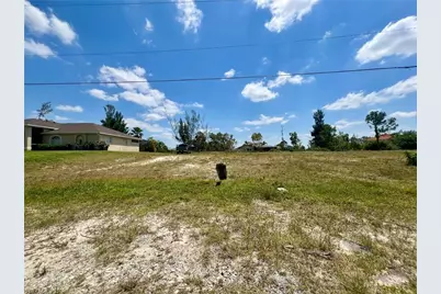 1031 NW 20th Pl, Cape Coral, FL 33993 - Photo 4