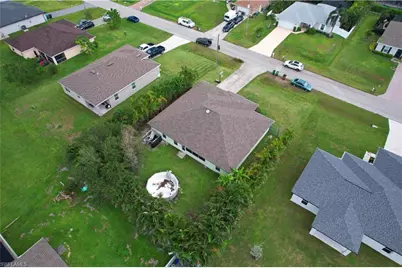 3744 NE 13th Pl, Cape Coral, FL 33909 - Photo 4
