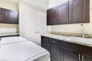 2720 Lambay Ct, Cape Coral, FL 33991 - Photo 32