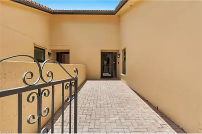 5282 Concord Way, Fort Myers, FL 33907 - Photo 4