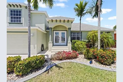 209 SE 3rd Ter, Cape Coral, FL 33990 - Photo 4
