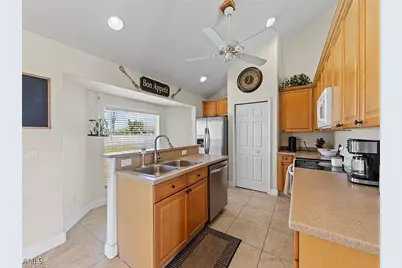 209 SE 3rd Ter, Cape Coral, FL 33990 - Photo 20