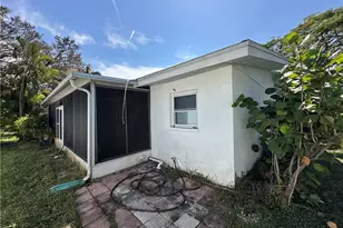 821 Courtington Ln, Fort Myers, FL 33919 - Photo 14