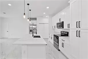 1020 Carroll St E, Lehigh Acres, FL 33974 - Photo 8