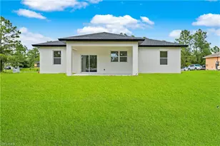 1020 Carroll St E, Lehigh Acres, FL 33974 - Photo 20