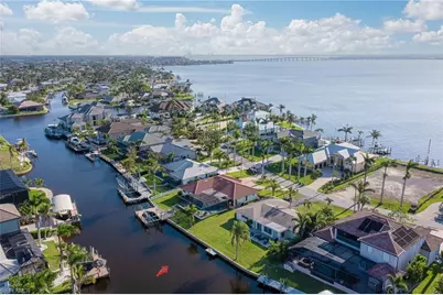 5638 Riverside Dr, Cape Coral, FL 33904 - Photo 16