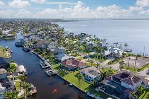 5638 Riverside Dr, Cape Coral, FL 33904 - Photo 16