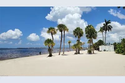 5638 Riverside Dr, Cape Coral, FL 33904 - Photo 12