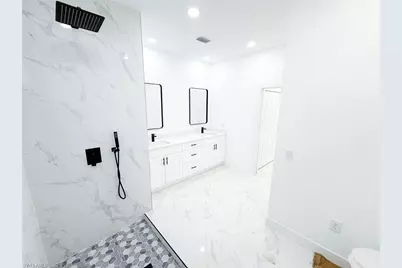 646 Camilla St E, Lehigh Acres, FL 33974 - Photo 18