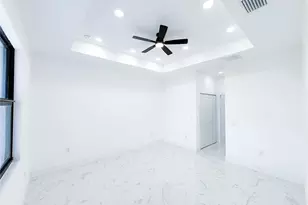 646 Camilla St E, Lehigh Acres, FL 33974 - Photo 8