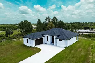 646 Camilla St E, Lehigh Acres, FL 33974 - Photo 4