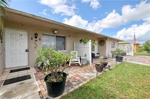 712 SE 8th St, Cape Coral, FL 33990 - Photo 8