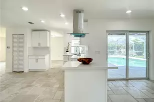 6049 Perthshire Ln, Fort Myers, FL 33908 - Photo 10