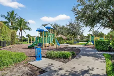 2073 Fairmont Ln, Naples, FL 34120 - Photo 38