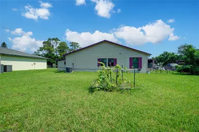 2405 Zoysia Ln, North Fort Myers, FL 33917 - Photo 36