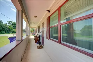 2405 Zoysia Ln, North Fort Myers, FL 33917 - Photo 32