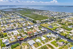 2708 Mangrove St, Saint James City, FL 33956 - Photo 6