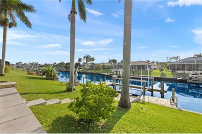 2236 SE 27th St, Cape Coral, FL 33904 - Photo 2