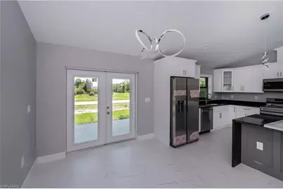 8050 Salem Cir, Labelle, FL 33935 - Photo 10