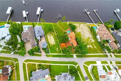 2904 Valencia Way, Fort Myers, FL 33901 - Photo 6