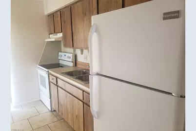 622 SE 13th Ct #2, Cape Coral, FL 33990 - Photo 6